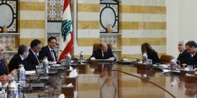 بين الاحتجاجات والقرارات الصعبة.. ماذا ينتظر حكومة لبنان الجديدة؟ بين الاحتجاجات والقرارات الصعبة.. ماذا ينتظر حكومة لبنان الجديدة؟
