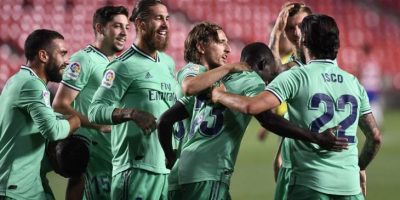 فوز واحد يفصل ريال مدريد عن اللقب، تعادل بطعم الهزيمة لليونايتد وحالة كورونا في الدوري الانكليزي فوز واحد يفصل ريال مدريد عن اللقب، تعادل بطعم الهزيمة لليونايتد وحالة كورونا في الدوري الانكليزي