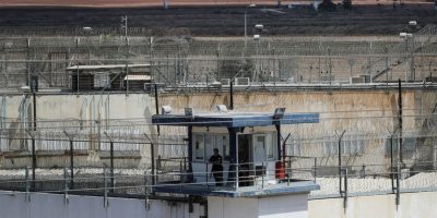 رسالة كادت تُفشل خطة فرار الأسرى الفلسطينيين من سجن جلبوع.. تفاصيل تُكشف لأول مرة عن عملية “نفق الحرية” رسالة كادت تُفشل خطة فرار الأسرى الفلسطينيين من سجن جلبوع.. تفاصيل تُكشف لأول مرة عن عملية “نفق الحرية”