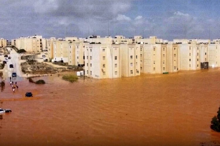 23/9/12: مقتل 2300 وفقد أكثر من 5 آلاف في ليبيا وضحايا زلزال المغرب فوق 2800