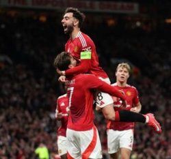 اليونايتد وتوتنهام لنهائي الدوري الاوروبي،تشيلسي وبيتيس لدوري المؤتمر،ميسي يرعب جماهير ميامي،مينيسوتا يتعادل مع غولدن ستايت،اشفيونتيك تتقدم