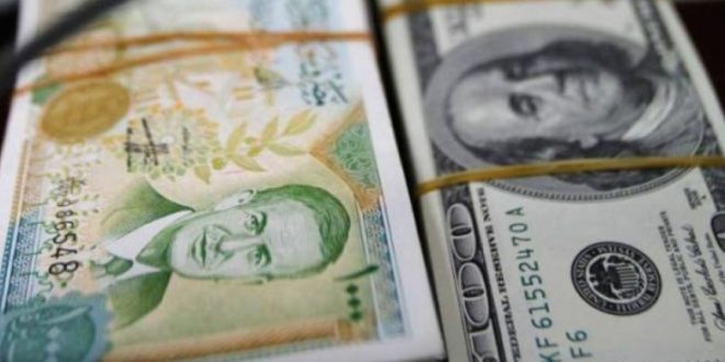 أسعار العملات  أمام الليرة السورية,طوابير  تحت الأمطار ينتظرون ليلاً حتى الصباح للحصول على جرة غاز
