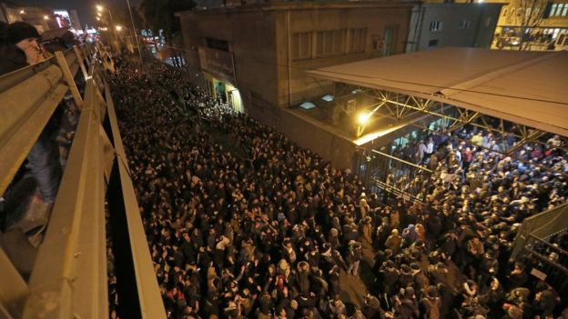 صحف اليوم 12.01.2020ترامب يدعم مظاهرات أيران أردوغان يلتقي السراج في إسطنبول، وقتلى وجرحى في قصف استهدف حلب