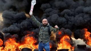لبنان: ليلة ثانية من الاشتباكات العنيفة في "أسبوع الغضب" ومخاوف من "الإفلاس" بسبب التأزم
