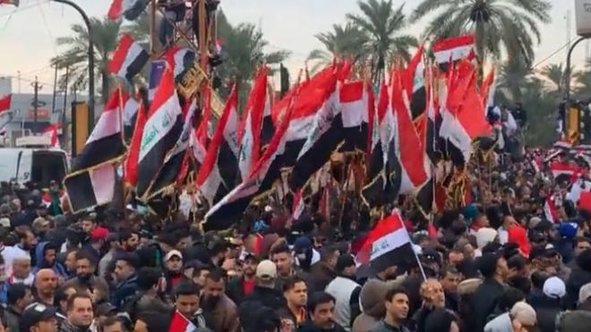 صحف اليوم 24/1/2020  الآلاف وسط بغداد للتظاهر ضد الوجود الأمريكي ومناقشة خلافة خامنئي و"الجيش السعودي الإلكتروني" وقانون زواج المغتصب من ضحيته