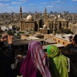 صحف اليوم:آذان مبكر في مصر: 4 دقائق تتسبب في فتوى، واعتذار رسمي وافطار الصائمين، والداخلية العراقية تقر بمسؤوليتها عن مقتل محتجين