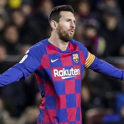ميسي أكبر من برشلونة؟ يضحّي بكل شيء من أجل هدفٍ واحد في إنجلترا ونيمار يؤكد  استمراره مع باريس سان جيرمان ويرفض خلافة ميسي