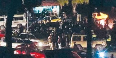 صدمة في دمشق بعد دهس «امرأة ذات سطوة» رجال شرطة ومدنيين وتقارير أشارت إلى أنها زوجة هانيبال معمر القذافي صدمة في دمشق بعد دهس «امرأة ذات سطوة» رجال شرطة ومدنيين وتقارير أشارت إلى أنها زوجة هانيبال معمر القذافي