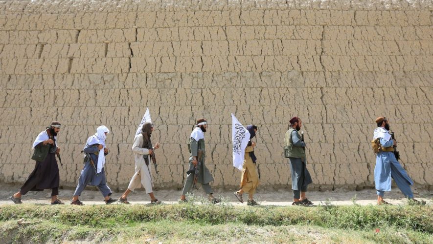 صحف:طالبان تستولي على معبر حدودي مهم مع باكستان، و7 إصابات بفيروس كورونا في اليابان في فندق يستضيف الفريق البرازيلي