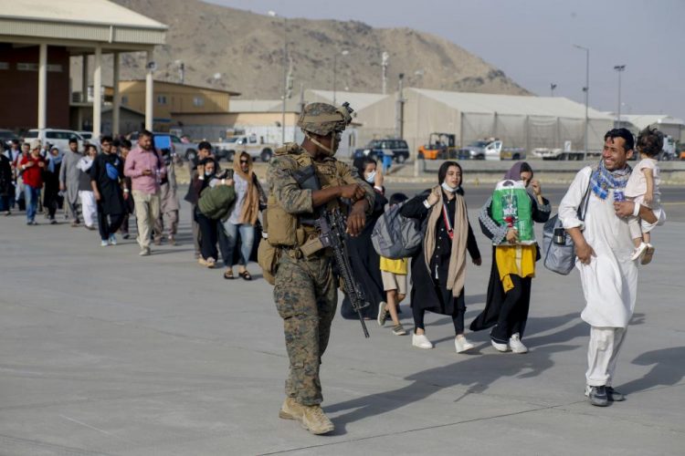 صحف:   إيران تعلن استعدادها لشحن المزيد من الوقود إلى لبنان، ومحمد صلاح يغيب عن مباريات في تصفيات كأس العالم