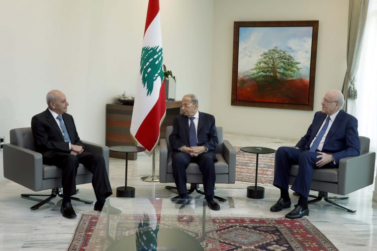 صحف:أسترازينيكا يوفر حماية فعالة فهل هناك حاجة إلى جرعة ثالثة ولمن؟ والأمم المتحدة توصي بمواصلة الحوار مع طالبان