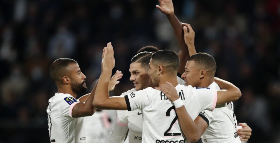 غاب ميسي فتألق أشرف حكيمي.. المغربي “الطائر” يمنح سان جيرمان فوزاً مثيراً في الدوري الفرنسي