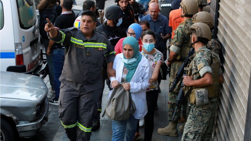 صحف:حداد عام في لبنان والمدارس والمؤسسات تغلق أبوابها، ونقل بيل كلينتون إلى المستشفى للعلاج من التهاب