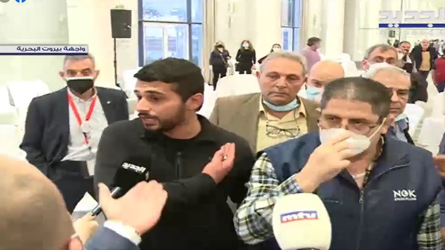 لبنان:منهمكاً بتحليل صور ِالاقمار الطبية لانتخاباتِ نقابة اطباء الاسنان