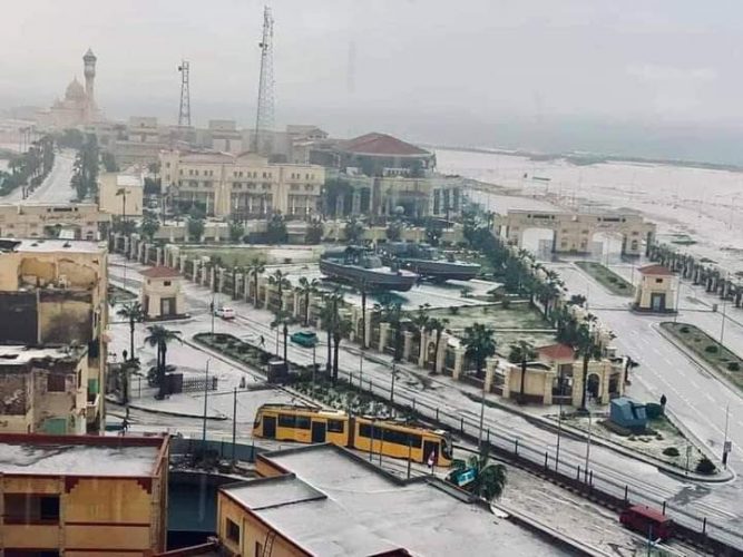 آخر الأخبار:مقتل شخص في مظاهرات السودان أمس، ومحكمة مصرية تقضي بسجن الناشط علاء عبد الفتاح 5 سنوات