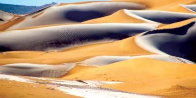 الثلوج تغطي صحراء الجزائر مع انخفاض درجات الحرارة الثلوج تغطي صحراء الجزائر مع انخفاض درجات الحرارة