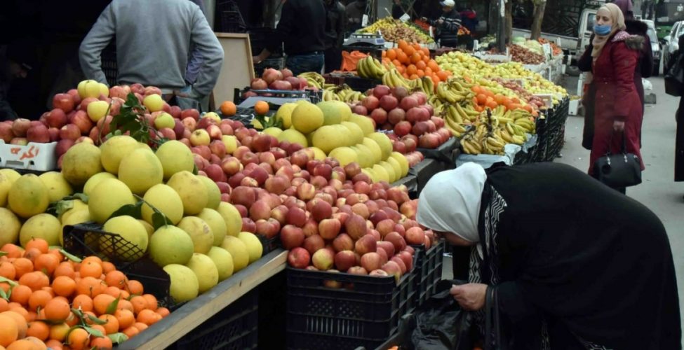 ماذا يأكل السوريون اليوم؟:الدجاج مرتين في الشهر والفلافل أصبحت وجبة الأغنياء..غوتيريش يكشف أرقام «المأساة السورية»