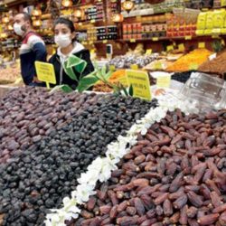 السعودية تدعو إلى تحري رؤية هلال رمضان والأسعار تحرق جيوب الأتراك...