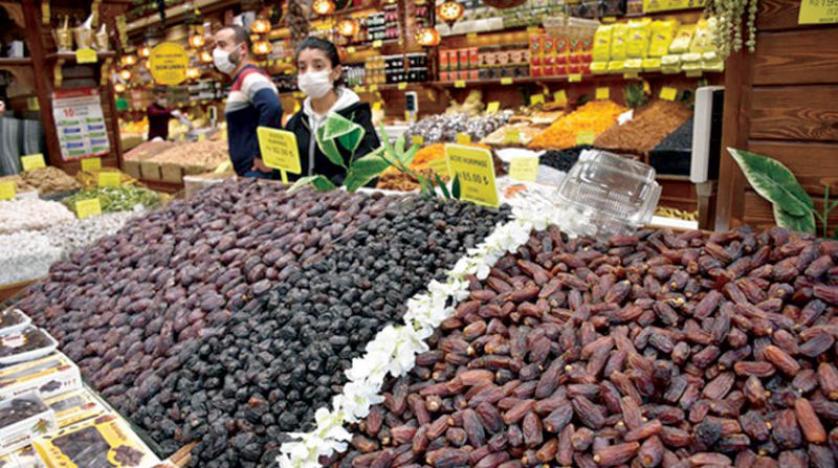 السعودية تدعو إلى تحري رؤية هلال رمضان والأسعار تحرق جيوب الأتراك...