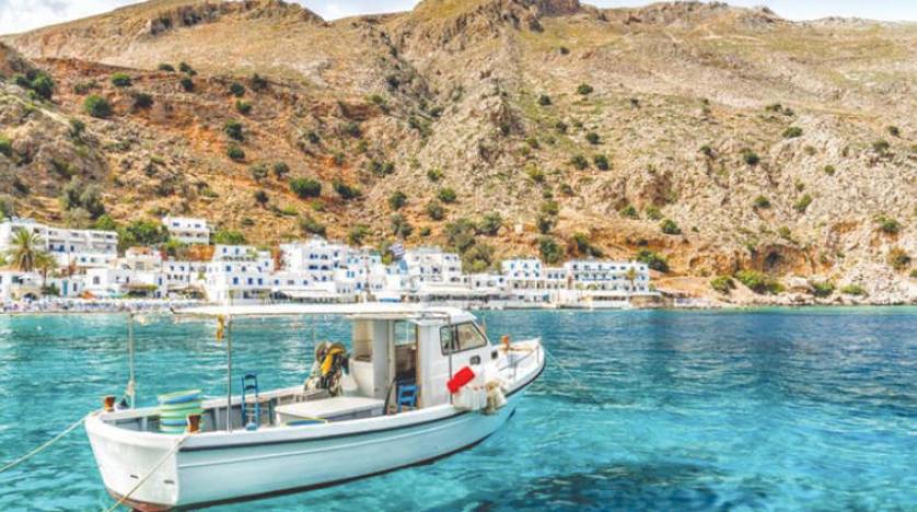 «كريت» ثلاث وجهات للعطلات ورحلة نادرة بالسيارة حول العالم