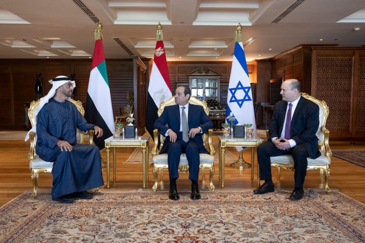آخر الأخبار:كوريا الشمالية تطلق "صاروخا عابرا للقارات"، ومصر تطلب دعما من صندوق النقد الدولي