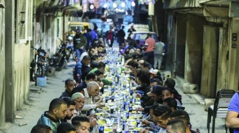 مائدة رمضانية تخطف أنظار المصريين