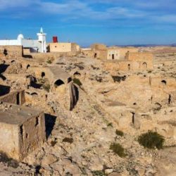 «بيوت الحفر» في غريان الليبية... تحفة معمارية مهجورة (صور)