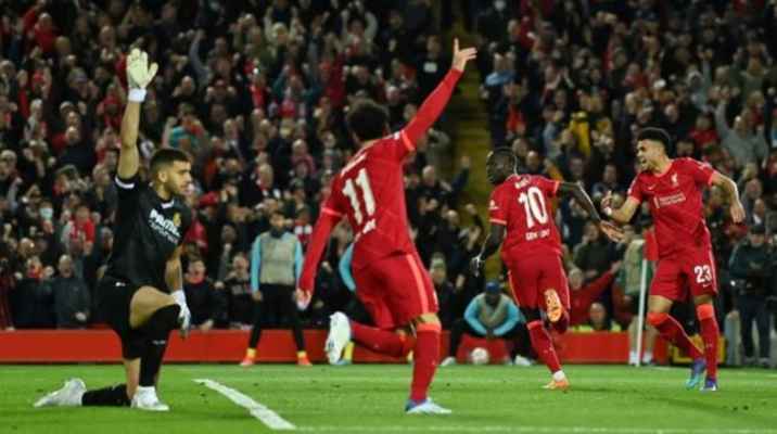 بهدفين..ليفربول يضع قدمًا في النهائي بفوزه على فياريال