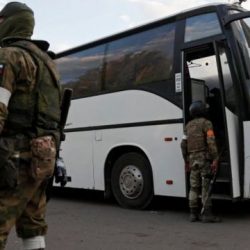 إيران تحتجز سفينة أجنبية في مياه الخليج، وبرلمانيون بريطانيون يطالبون بإطلاق سراح الناشط المصري علاء عبد الفتاح