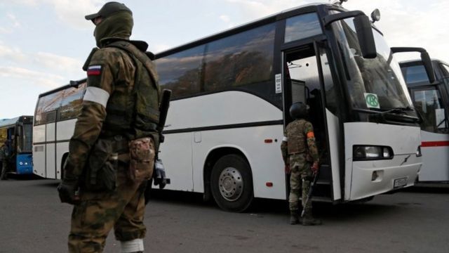 إيران تحتجز سفينة أجنبية في مياه الخليج، وبرلمانيون بريطانيون يطالبون بإطلاق سراح الناشط المصري علاء عبد الفتاح