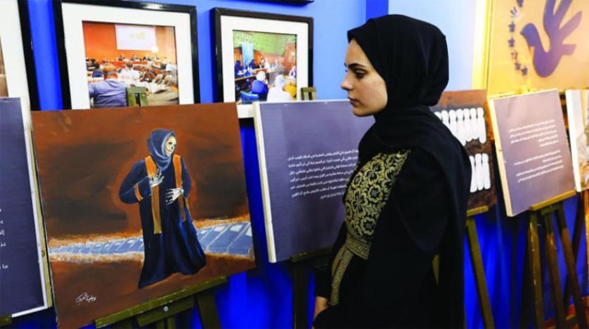 فلسطينية توثق بالريشة لحظات عاشتها في غزة