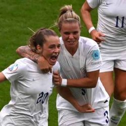 فوز سيدات انكلتره ببطولة أوروبا وباريس سان جيرمان يكتسح نانت 4-0 وتعادل ودي لليونايتد بمشاركة رونالدو، فرستابن بطل سباق جائزة المجر