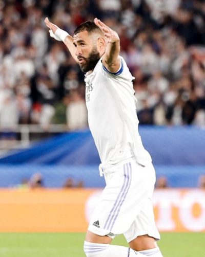 أنشيلوتي يحسم كأس السوبر في هلسنكي ، مع ديفيد ألابا وكريم بنزيمة وتتويج ريال مدريد باللقب