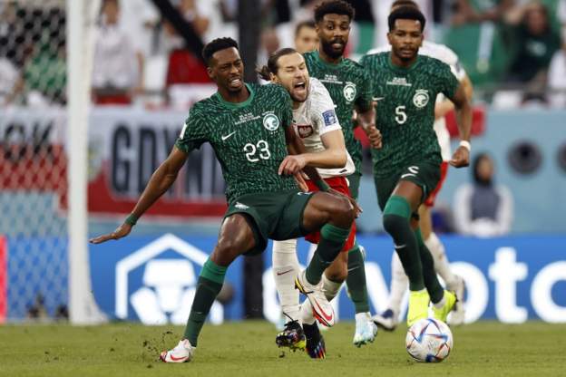 22/11/26:كأس العالم يشهد هزيمة السعودية أمام بولندا وهزيمة تونس أمام أستراليا وروسيا لجأت لاستخدام صواريخ نووية قديمة