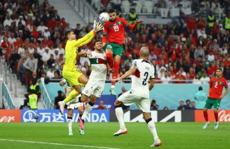 22/12/10:فرنسا تقصي انكلترا للقاء المغرب وكرواتيا الارجنتين بنصف نهائي كأس العالم برأسية النصيري التي ابكت واقالت رونالدو  ..؟