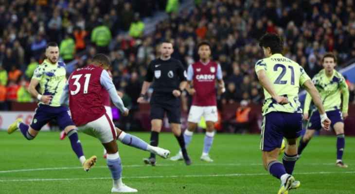 الدوري الإنكليزي: استون فيلا يفرض نفسه على ليدز ونابولي يلتهم يوفنتوس بخماسية ويحلق بعيداً في الصدارة
