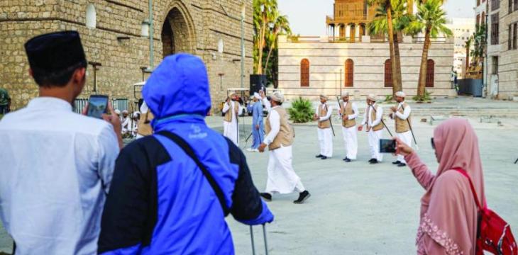 «الينبعاوي» أهزوجة الفرح تغيب عن سرادق الساحل الغربي والسعودية تُطلق «عام الشعر العربي 2023»