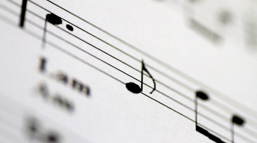 الموسيقى «العلاجية» عبر الإنترنت... اتجاه مربح لا يستند إلى أي أسس علمية
