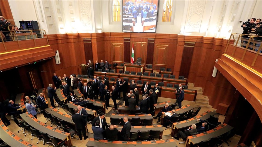 23/6/14:لبنان ازعور59 وفرنجيه51والحل بالحواروغرق قارب قرابة سواحل اليونان يودي بحياة عشرات المهاجرين،