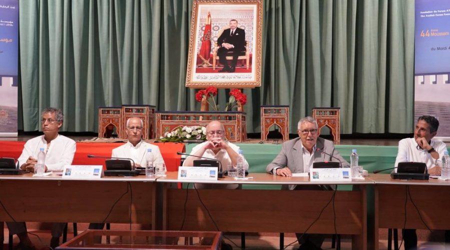 مناقشات«موسم أصيلة الثقافي الدولي» و«عرب وثعالب» في قصة كافكا وجورج يرق يغسل ذاكرته وكيليطو بين بورخيس «العربي» و«المغربي»