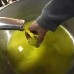 خبير: نوع زيت الطهي يلعب دورًا محوريًا برحلة فقدان الوزن !
