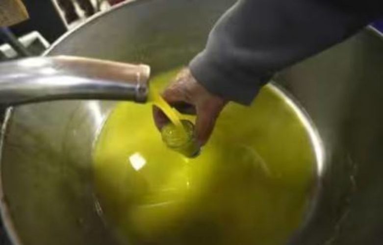 خبير: نوع زيت الطهي يلعب دورًا محوريًا برحلة فقدان الوزن !