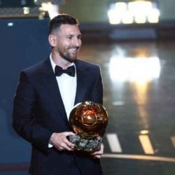 ميسي  يفوز بكرته الثامنه وابرز الجوائز ودنفر يواصل انتصاراته