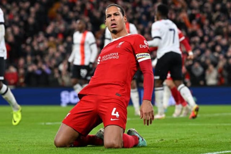 ليفربول يتحكم بالصدارة وتعادل نابولي وبرشلونة وبورتو يقتل ارسنال والونسو يحدد وجهته