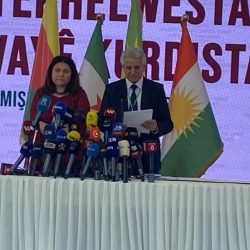 توتر بين دمشق والأكراد..واسرائيل: منعنا إنقاذ الأسد ودمشق توضح مستجدات الاتفاق مع “قسد”وتعزيزات عسكرية إلى سد تشرين مسلحون ينبشون قبر حافظ الأسد