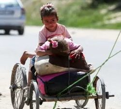 ترامب على وشك قصف إيران.ومجزرة جديدة..19شهيدًا معظمهم من الأطفال بقصف عيادة تابعة للأونروا بغزة وإسرائيل تعلن توسيع العملية العسكرية