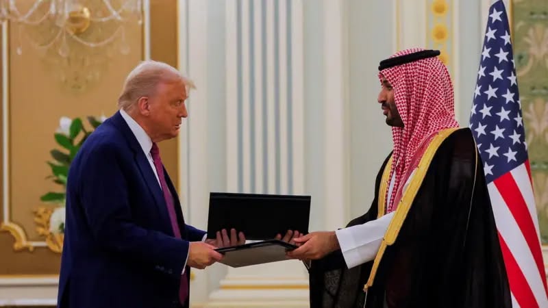 ولي العهد السعودي وترامب يوقعان“وثيقة الشراكة الاقتصادية الاستراتيجية”..وصفقة اسلحة ب142مليار $ واتفاقيات سياسية واقتصادية واستثمارية وأمنية