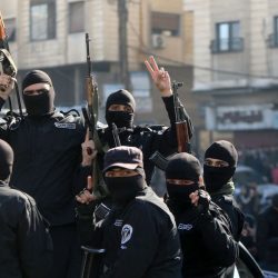 الهدوء يعود تدريجيًا من جرمانا إلى صحنايا.. كيف انفجر العنف بمناطق الدروز بسوريا؟الهجري يطالب بـ”حماية دولية”وتحقيق بمقتل رئيس بلدية صحنايا وابنه