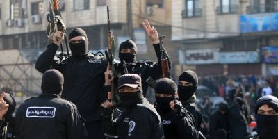 الهدوء يعود تدريجيًا من جرمانا إلى صحنايا.. كيف انفجر العنف بمناطق الدروز بسوريا؟الهجري يطالب بـ”حماية دولية”وتحقيق بمقتل رئيس بلدية صحنايا وابنه الهدوء يعود تدريجيًا من جرمانا إلى صحنايا.. كيف انفجر العنف بمناطق الدروز بسوريا؟الهجري يطالب بـ”حماية دولية”وتحقيق بمقتل رئيس بلدية صحنايا وابنه